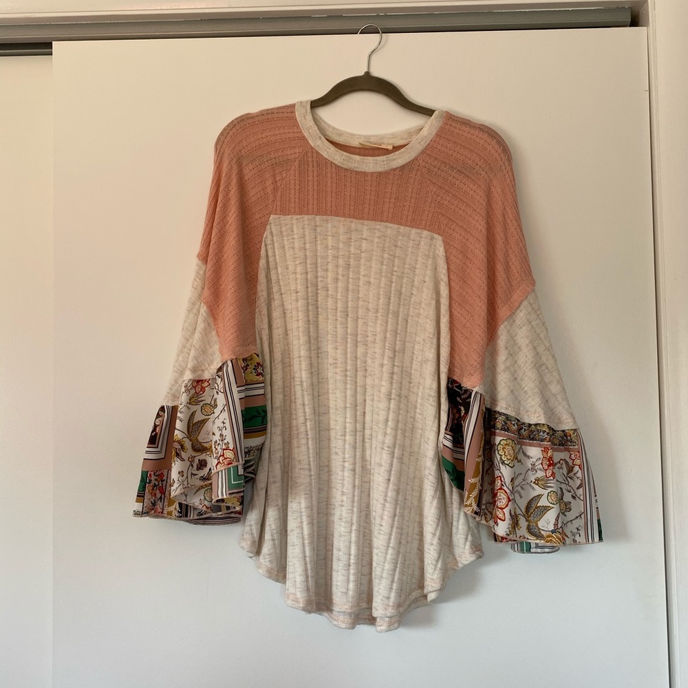 Flowy sleeve top